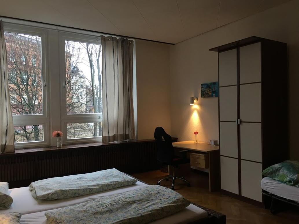Stylish Apartment In The Heart Of Amburgo Esterno foto